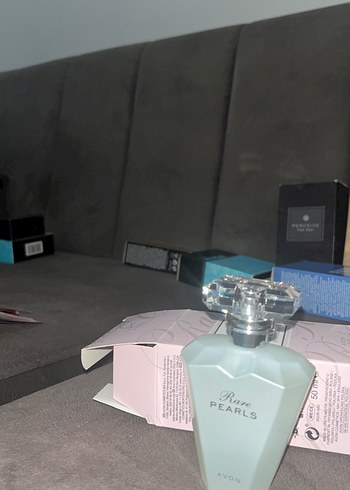 Avon Avon Rare Pearls Kadın Parfümü 50 ml