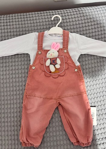 1 yaş Nakışlı Örgü Bebek Kız Tulum Pembe