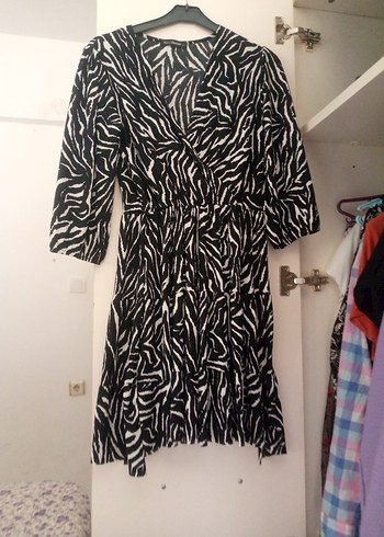 xl Beden siyah Renk Zebra Desenli V Yaka Midi Elbise L beden