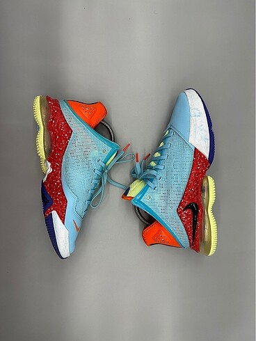 Nike LeBron 19 Mismatch