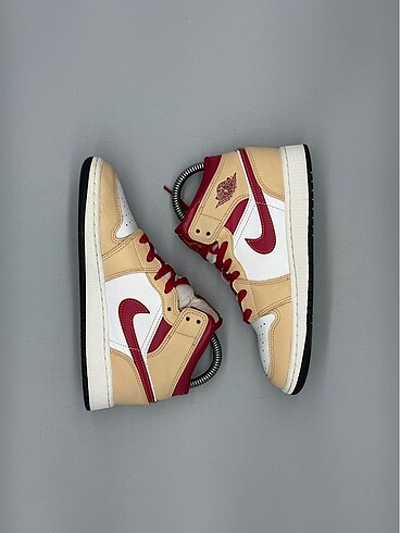 Nike Nike Air Jordan 1 Mid ?Curry Cardinal'