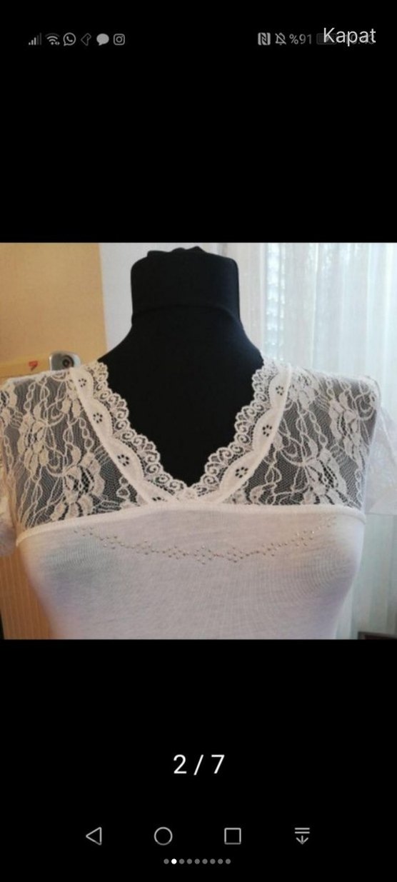 Dantelli V Yakalı Beyaz Kısa Kollu Bluz - Görsel 3