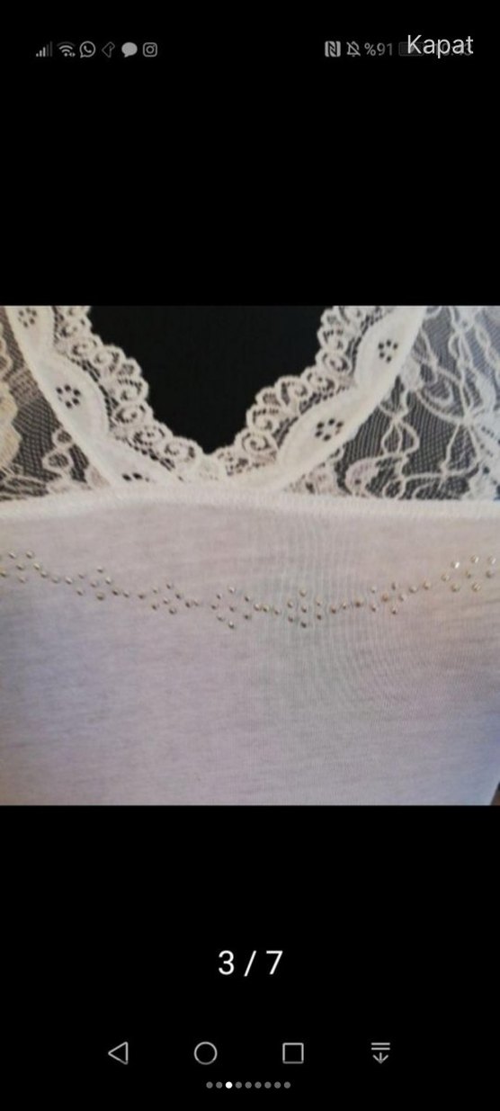 Dantelli V Yakalı Beyaz Kısa Kollu Bluz - Görsel 4
