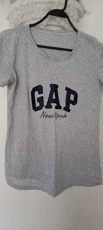 gap tişört 