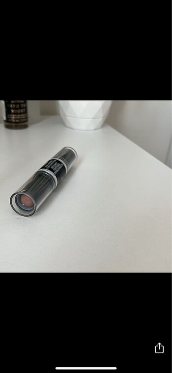  Beden Wet n Wild stick