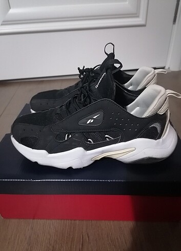 38 Beden siyah Renk Reebok Sneaker ayakkabı
