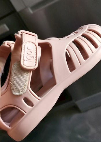 23 Beden Kız Çocuk Pudra Pembe Igor Sandalet