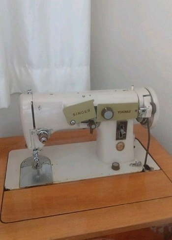 Singer YOKMAZ Beyaz Dikiş Makinesi iki adet aynı model