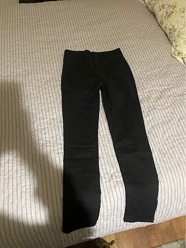 siyah dar skinny jeans