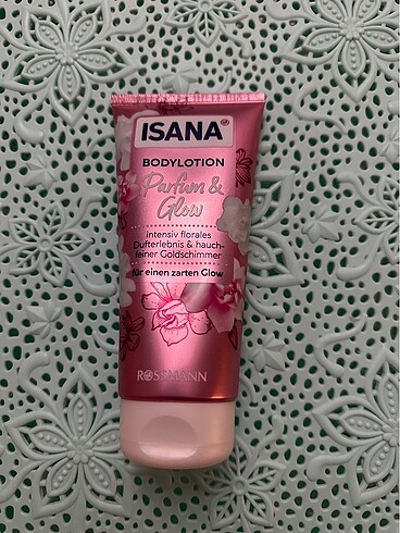 Isana parfum&glow vücut losyonu