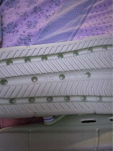 40 Beden Crocs