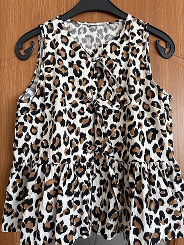 Bukle Leopar Desenli Bluz
