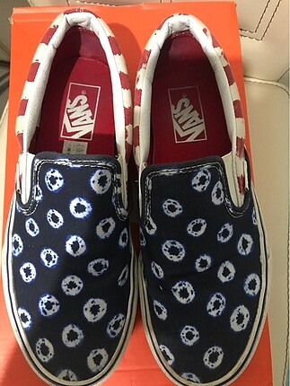 Vans slip on