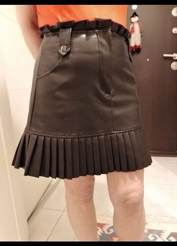 ZARA DERİ ETEK...