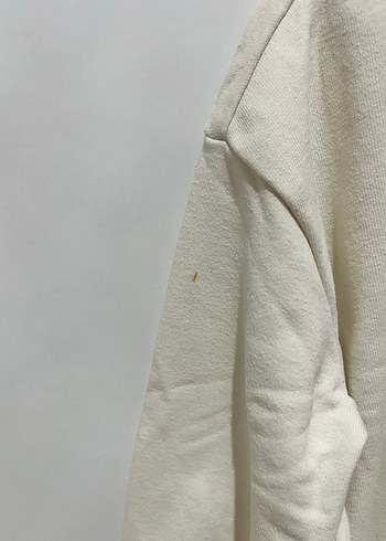 Çiçek Desenli Düğmeli Beyaz Sweatshirt - Görsel 3