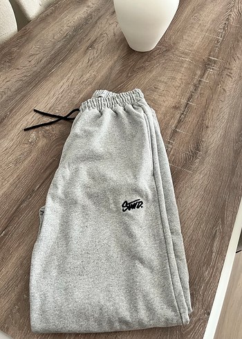 Gri kaliteli  Rahat Eşofman Altı - Görsel 2