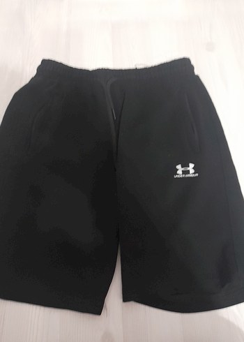 Under Armour Siyah Rahat Kesim Şort - Görsel 3