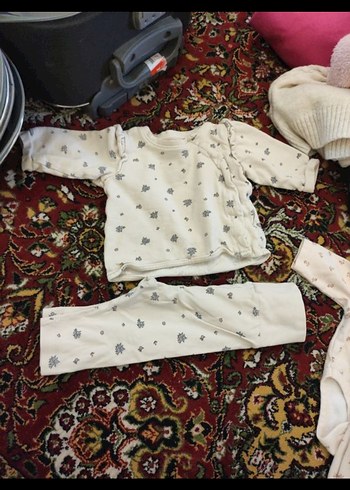 Uzun Kollu Fırfırlı Kız Bebek Body - Görsel 2