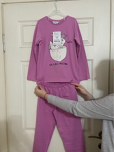 6-7 yaş kız çocuk pijama takımı sıfır etiketli