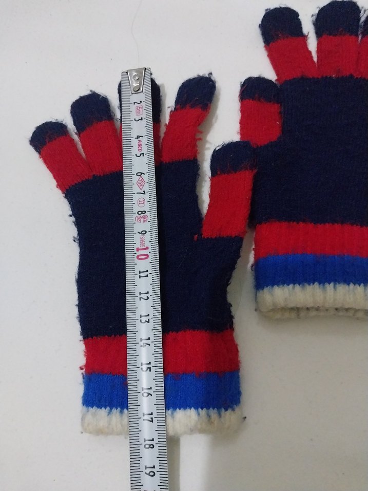 Çocuklar İçin Renkli Örgü Eldiven - Görsel 2