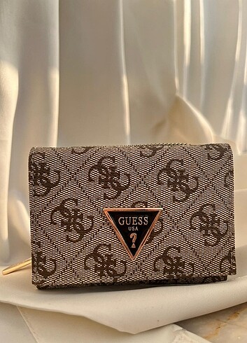 Yeni ürün 8x11 ebatlarında #guess #guesscüzdan