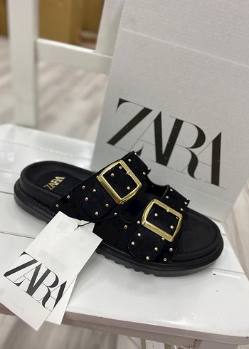 Zara Siyah Tokalı Kadın Blok Topuk Terlik