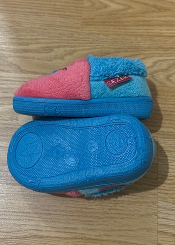 Kızlar için renkli nakışlı sıcak terlik - Görsel 4