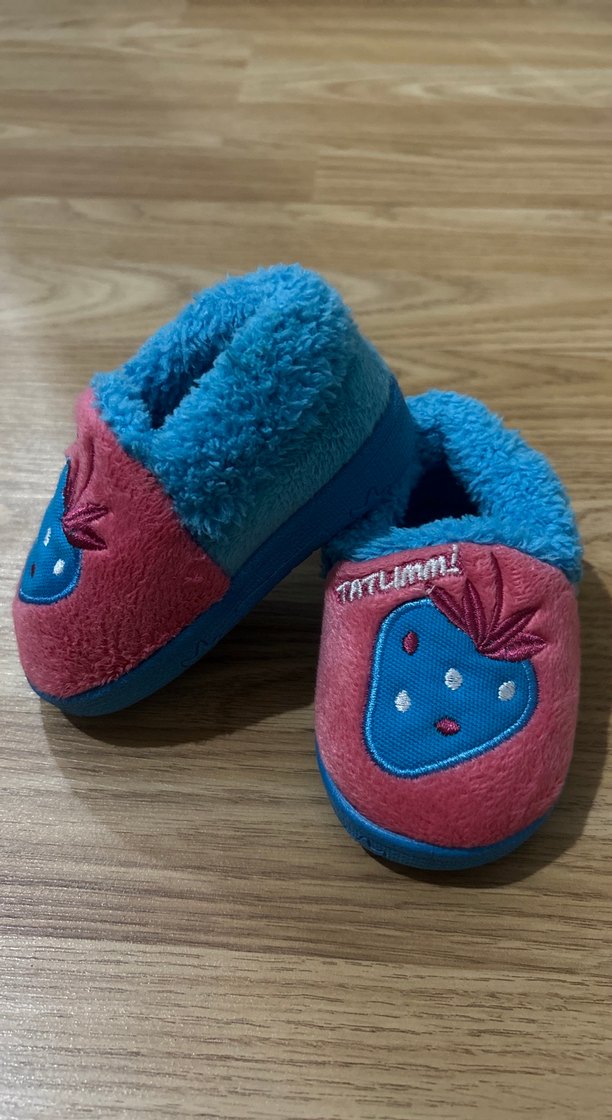 Kızlar için renkli nakışlı sıcak terlik - Görsel 3