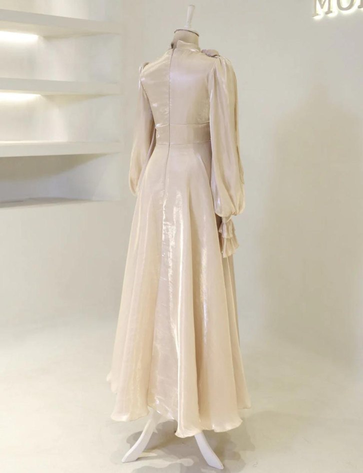 moda Zehrada Bej Uzun Kollu Yüksek Yakalı Kadın Abiye Elbise - Görsel 3