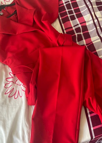 Kırmızı V Yakalı Uzun Kadın Tulum - Görsel 7