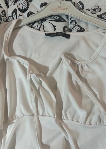 Beyaz göğüs dekolte crop - Görsel 3