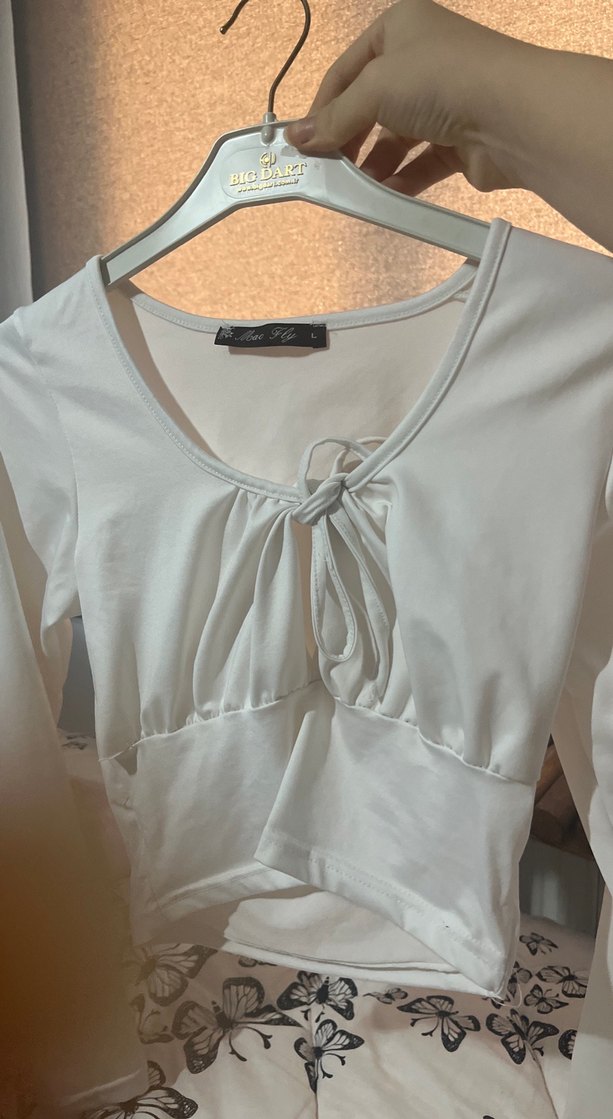 Beyaz göğüs dekolte crop - Görsel 4