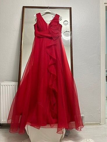 Kırmızı şık abiye kına elbisesi