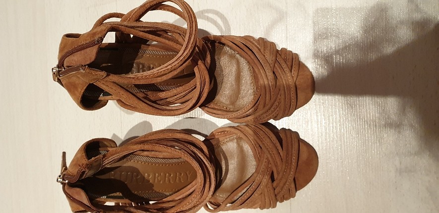burberry dolgu topuk ayakkabi