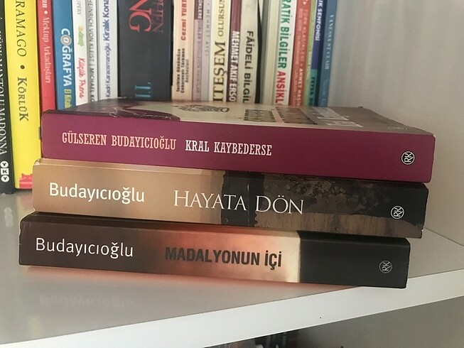 Gülseren Buğdaycıoğlu kitaplar bir defa okundu sadece kral kaybe