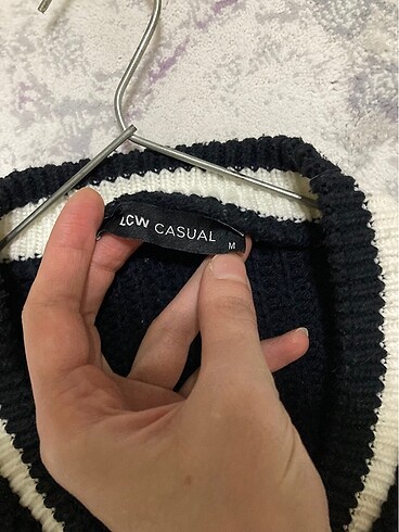 LC Waikiki Lc Waikiki Kolej Ceket Görünümlü Örme Hırka