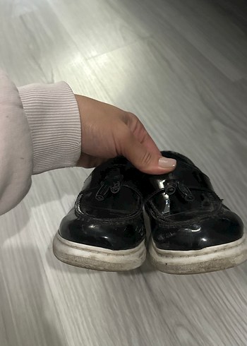 Erkek Çocuk Renkli Siyah Püsküllü Ayakkabı - Görsel 4