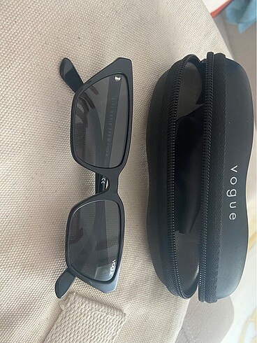 Vogue kedi gözlük - Görsel 5