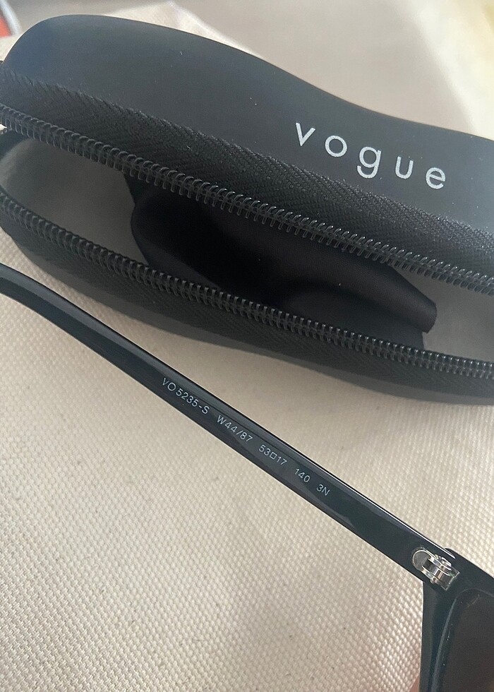 Vogue kedi gözlük - Görsel 2