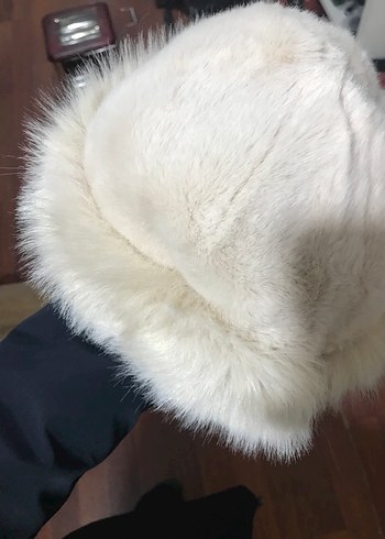 Kadın Beyaz Kürklü Sıcak Şapka - Görsel 7