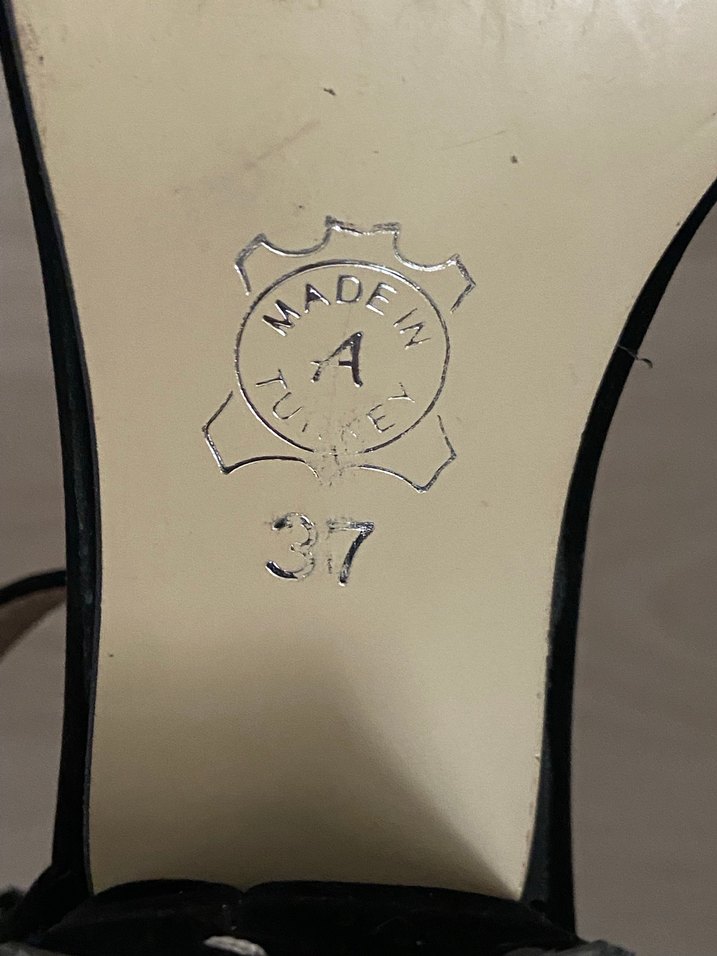 Klasik Siyah Tokalı Blok Topuklu Kadın Ayakkabı - Görsel 3