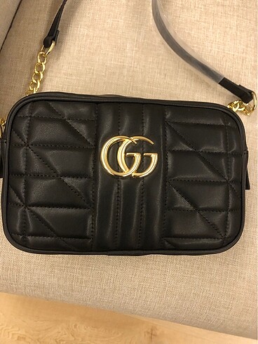 Harika bir Gucci çapraz çanta?
