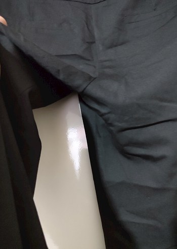 Siyah Piliseli Kumaş Kadın Pantolon - Görsel 4