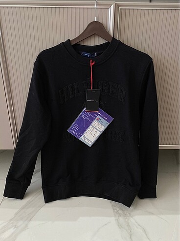Tommy hilfiger sweatshirt