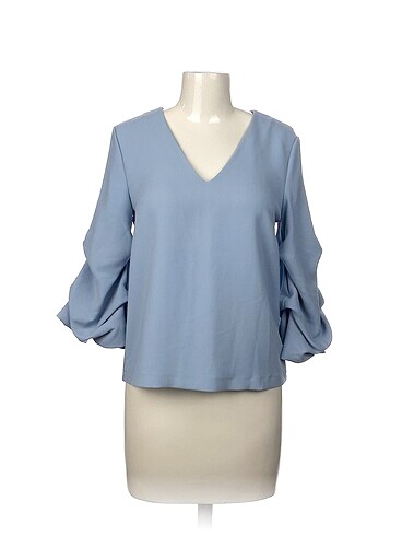 H&M Bluz %70 İndirimli.