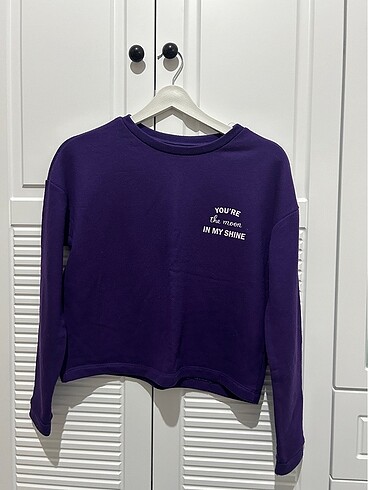 sweatshirt
