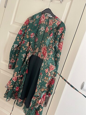 Yeşil elbise - Görsel 4