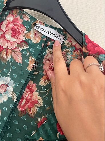 Yeşil elbise - Görsel 2