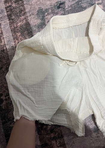 Beyaz Keten Mini Şort - Görsel 2
