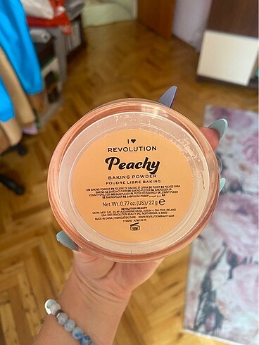 Revolution Revolution peachy baking powder